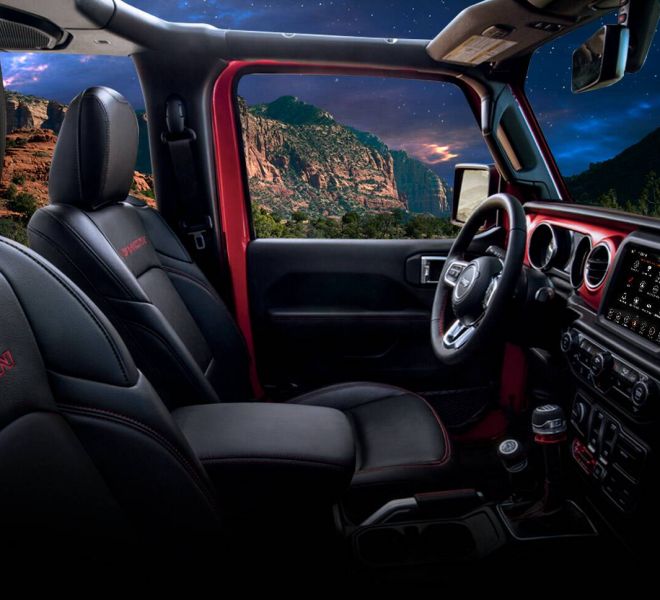 2022-Wrangler-Interior-Hero-Desktop