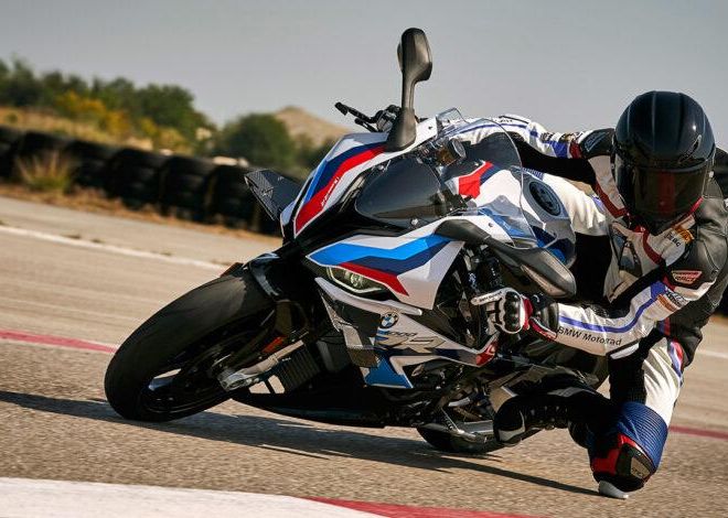 BMW-M-1000-RR-2021-21-1100x470