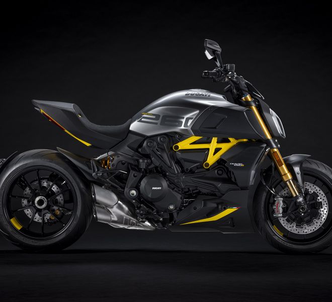 Ducati-Diavel-1260-S-Black-and-Steel-2022-10