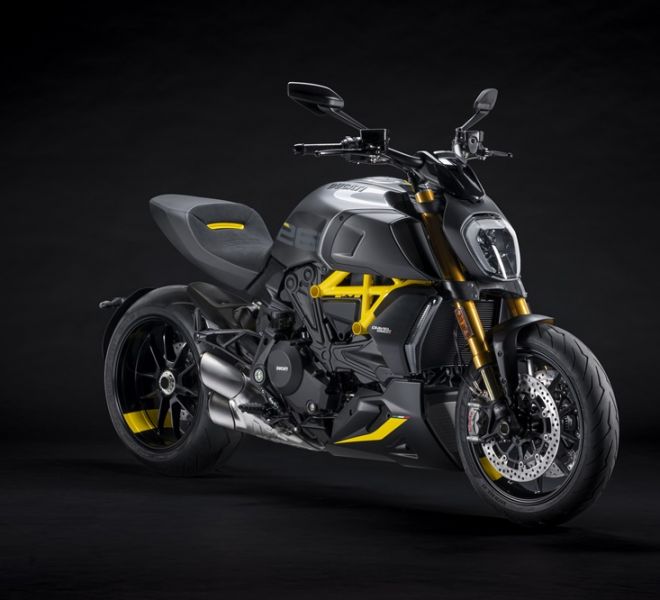 MY22_Ducati_Diavel_1260_S_01__4__UC293430_High